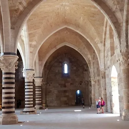Maniace سيراكوزا